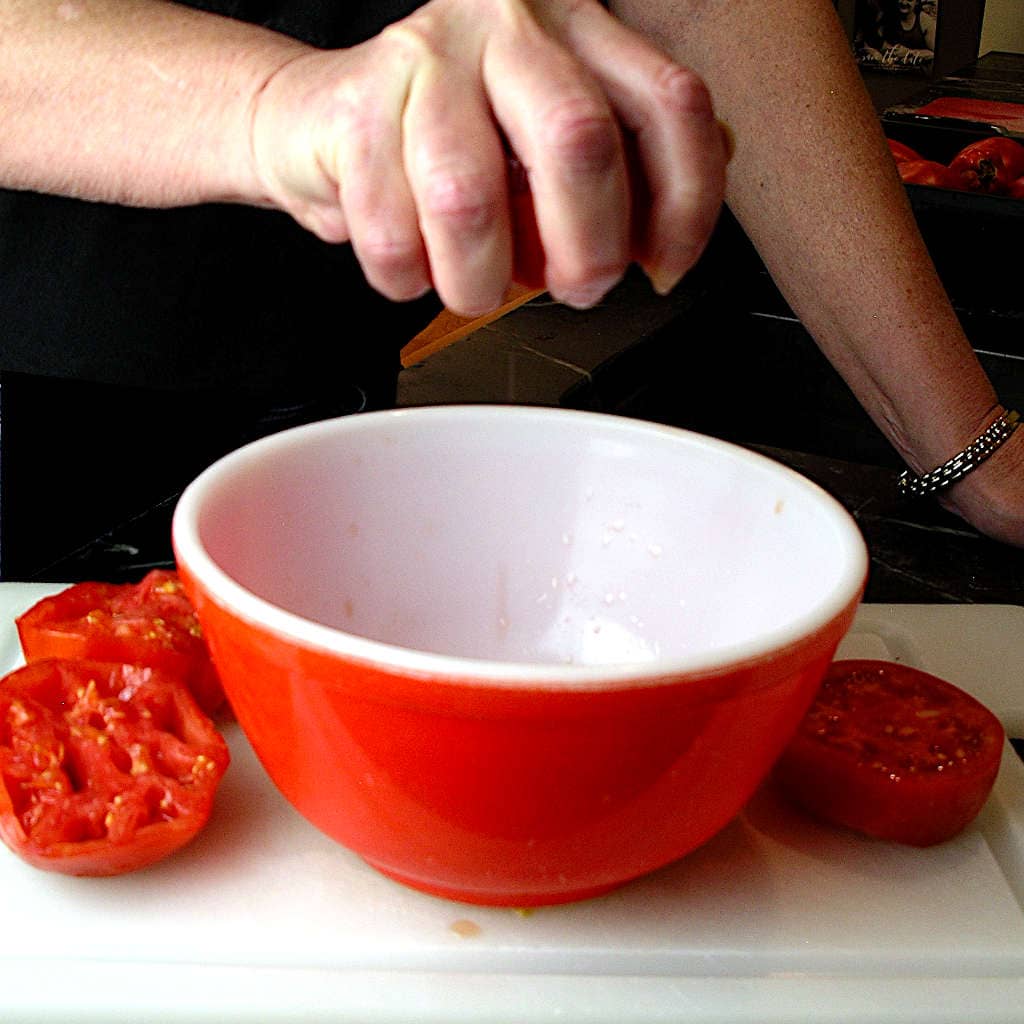 Deseeding tomatoes